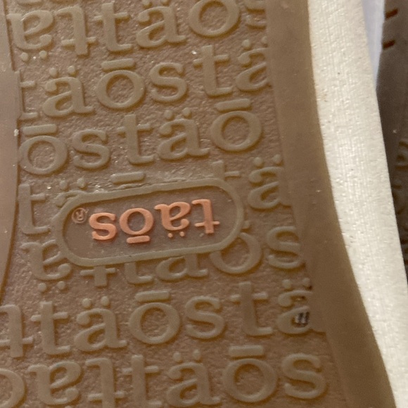 Taos Burgundy Sneakers with Cream Accents - Picture 5 of 10